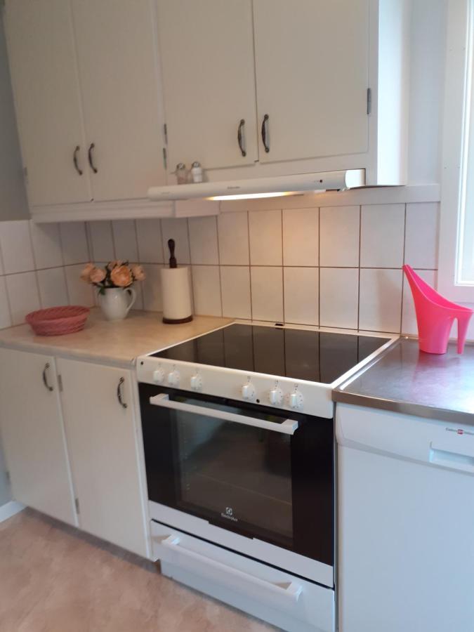 Villa Mitt I Ullared - 400M Till Gekas Exterior foto